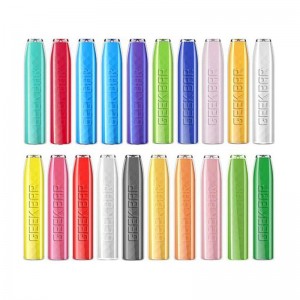 Quán bar Geek dùng một lần thuốc lá