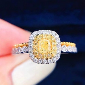Luxury Custom Made 9k/10K/14K/18K Nhẫn vàng rắn Prinpcess Cắt 0,6ct Nhẫn đính hôn