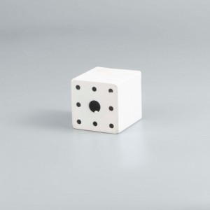 Tủnội thất chân