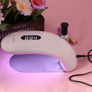 Người phụnữ có thể giữ mộtnửa đèn chiếu sáng bầu trời Đèn Rainbow 2