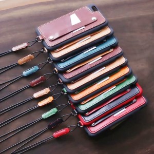 Nó phù hợp với hộp bảo vệ điện thoại truyền hình cáp. Nó được làm từ cột đầu. Chiếc hộp da được thiết kế với dây buộc tay. Loại vải tpu+pc hai được nhập trong một hộp cao su mềm là chống rơi v...