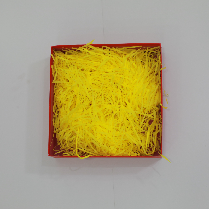 Màu vàng làm đầy giấy vụn