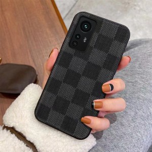 Nó phù hợp cho vỏ điện thoại di động xa xỉ Xiaomi12Pro. Nó được bọc hoàn toàn bằng da giả thương hiệu lớn bằng tay. Đó là một hộp da bảo vệ bằng chứng mùa thu và chứng minh