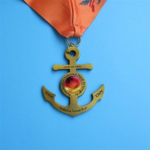 Huy chương giải thưởng với Ribbon Blank Gold Silver Bronze Holiday Run Huy chương Thể thao kim loại