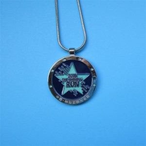 Thiết kế thời trang Huy chương Vòng cổ Medallion Medallion Medallion mềm mại