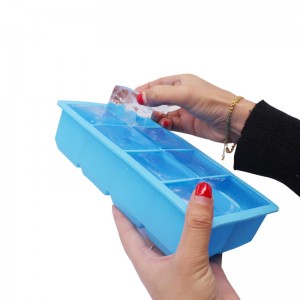 Dễ dàng giải phóng silicone và 8 khay đá lớn linh hoạt