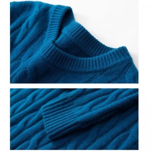 Người đàn ông có chiếc áo len dày của đàn ông.