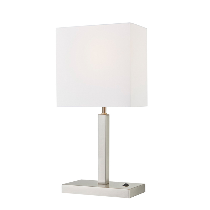 Đèn bàn làm khách sạn tại phòng khách