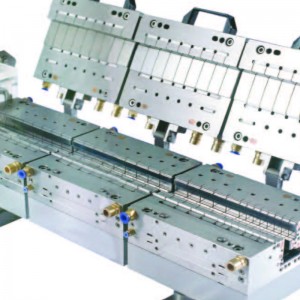 khuôn đùn với hồ sơnhựa