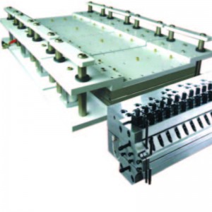 Khuôn đùnnhựa với cửa rộng