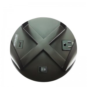 Ánh sáng Dark Bronze Nightsand với On/off Rocker Switch, một ổ cắm tiện lợi và cổng sạc USB tại phòng khách của khách sạn