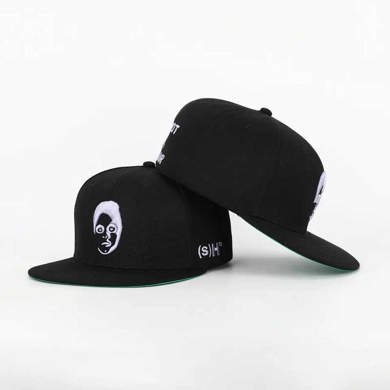 Tùy chỉnh 6 bảng điều khiển màu đen acrylic đóng lại flex fit gorras cap được trang bị mũ 3D logo màu xanh lá cây dưới đáy hốc