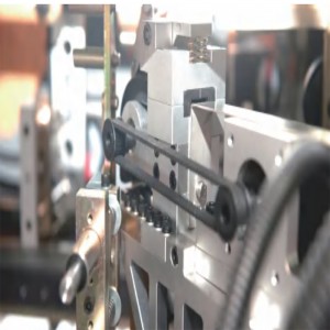 Máy dán góc thông minh DG-750B