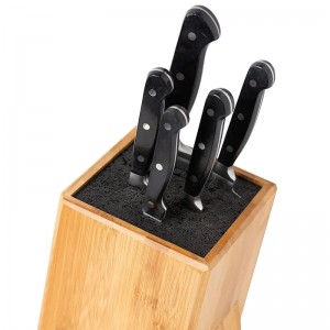 Người giữ dao chèn tre