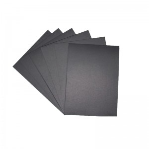 Bảng giấy màu đen