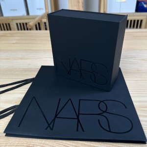 Hộp có thể gập lại Luxe màu đen & Bộ túi