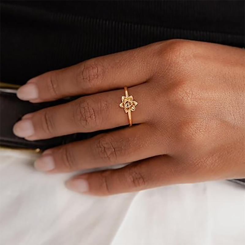 Vàng 18K tinh tế-Vòng mạ 925 Sterling Silver Floral Ring với thiết kế hoanở hoa tinh tế - bản chất thanh lịch vànhẹ-Trang sức lấy cảm hứng cho phụnữ