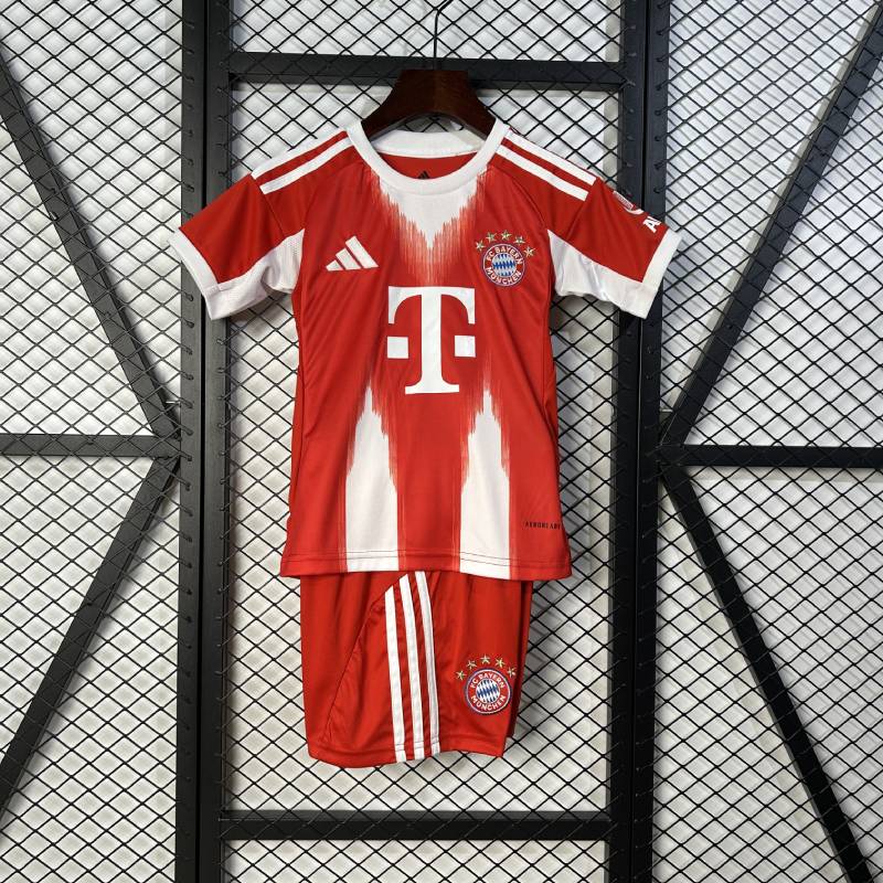 25/26 Trẻ em Bayern Munich Kích thướcnhà: 16-28